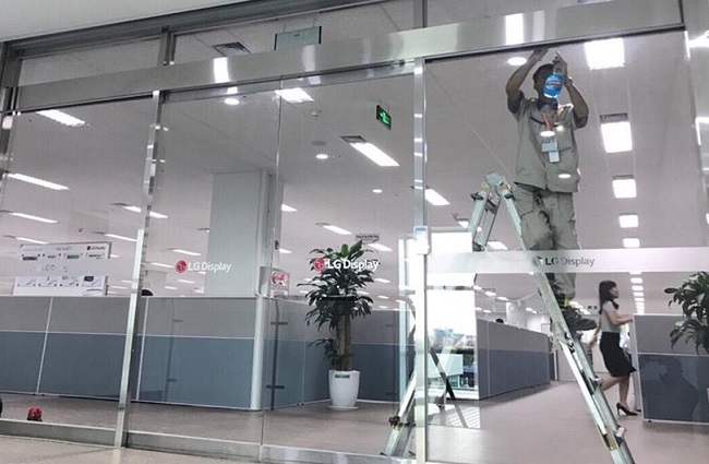 Cửa trượt tự động Panasonic dành cho văn phòng làm việc